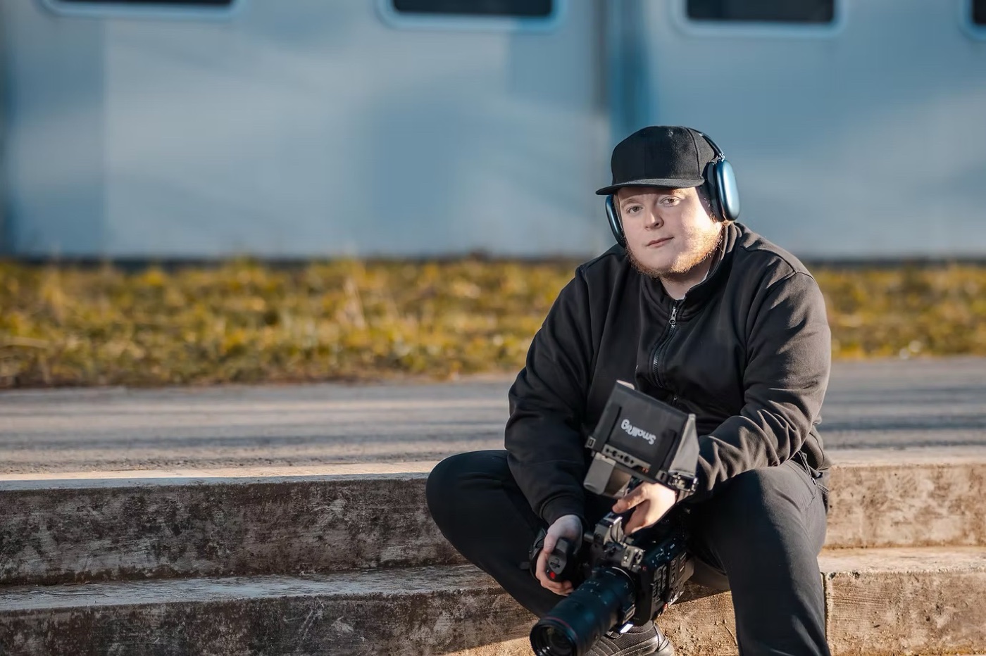 Yan Bolle avec une camera